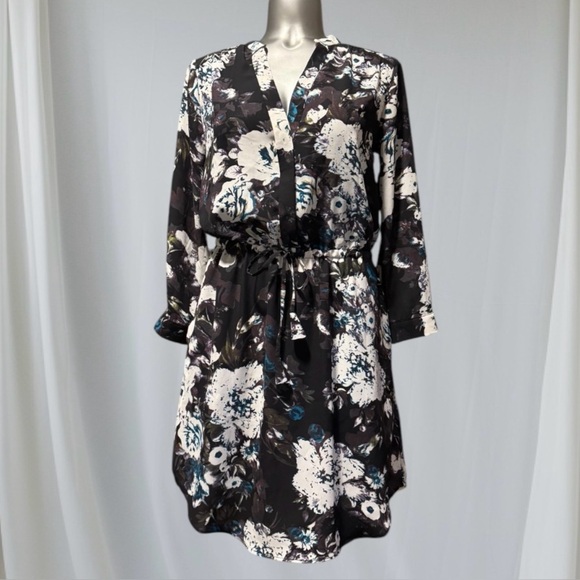 ✅Floral Tunic - Black and White - Picture 4 of 12